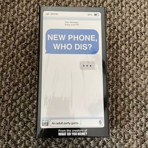 NWT “New phone, who dis?” adult party game